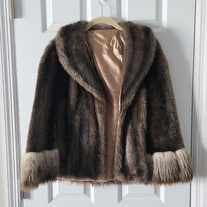 Vintage Regina Glenara Faux Fur Cape